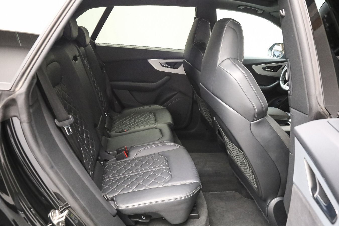 Audi SQ8 - Bild 14