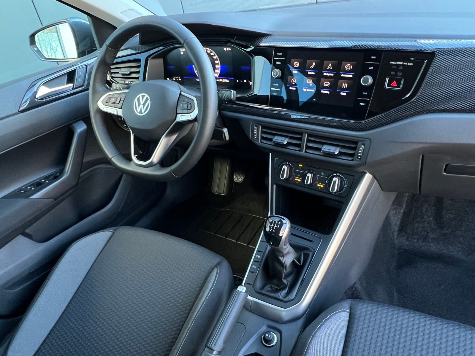 Fahrzeugabbildung Volkswagen Polo Life 1.0 TSI *LED, Klima, Sitzhzg., App-Con