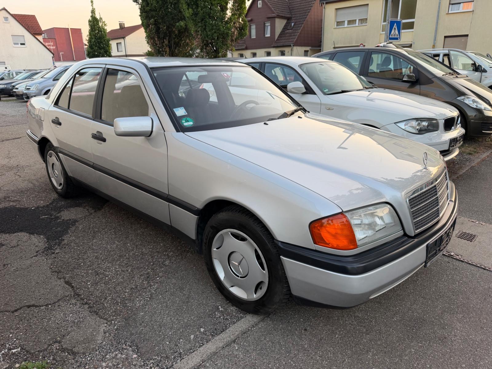 Mercedes-Benz C 180 AUTOMATIK 1.HAND KLIMAANLAGE
