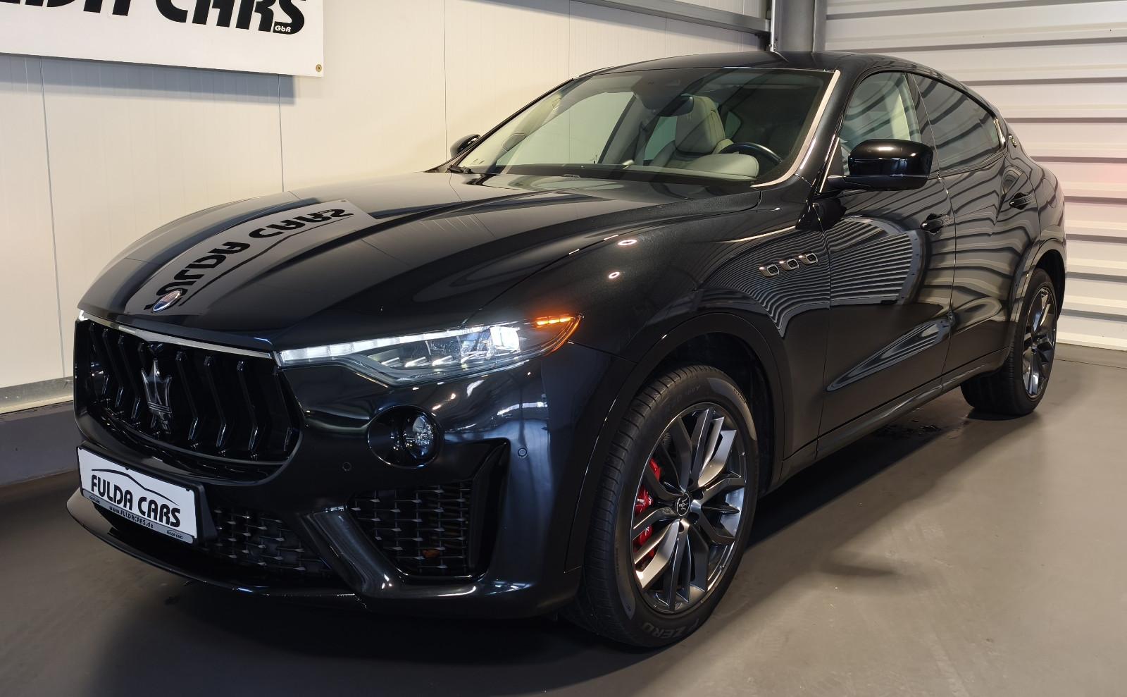Maserati LEVANTE Q4 GRANSPORT LED LEDER PANOD CAM AHK 20"