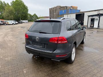 Volkswagen Touareg - 5
