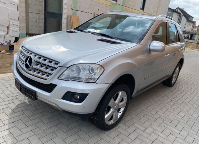 Mercedes-Benz ML 320 CDI 4Matic/GSD/Navi/Leder/STHZ