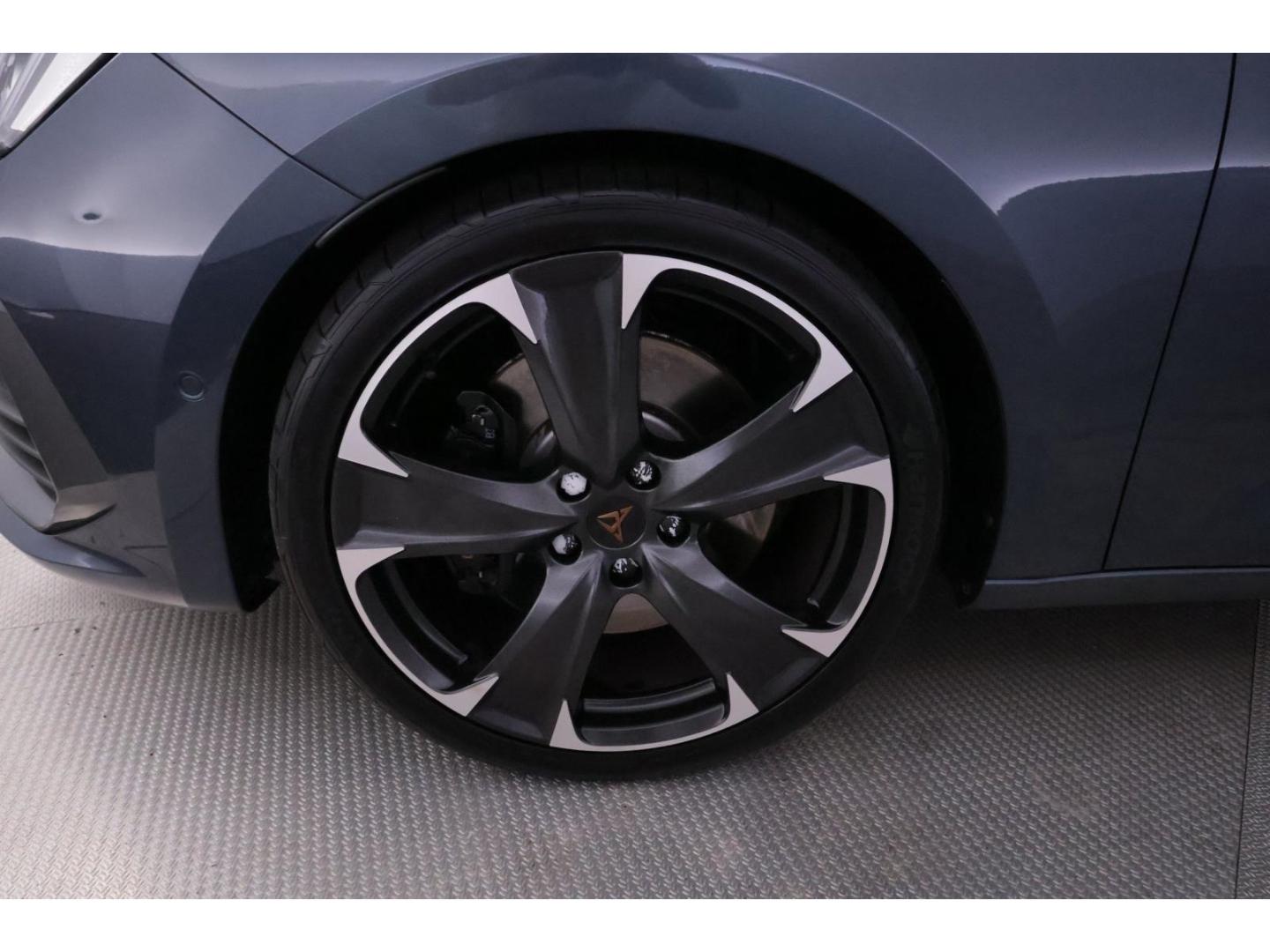 Cupra Leon 2.0TSI ST DSG VZ+LED+NAVI+VIRTUAL+SHZ+PDC, миниатюра 12