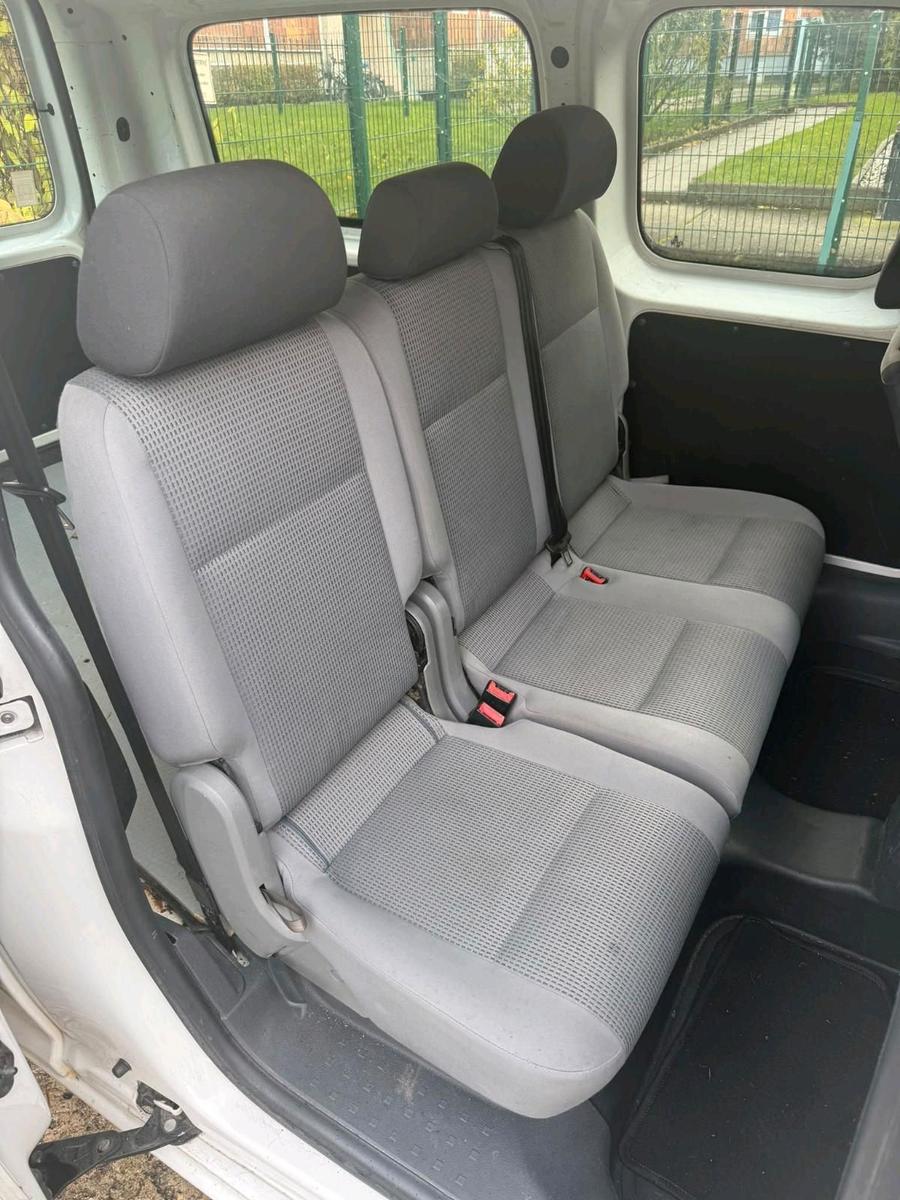 Volkswagen Caddy 2011 — photo 8
