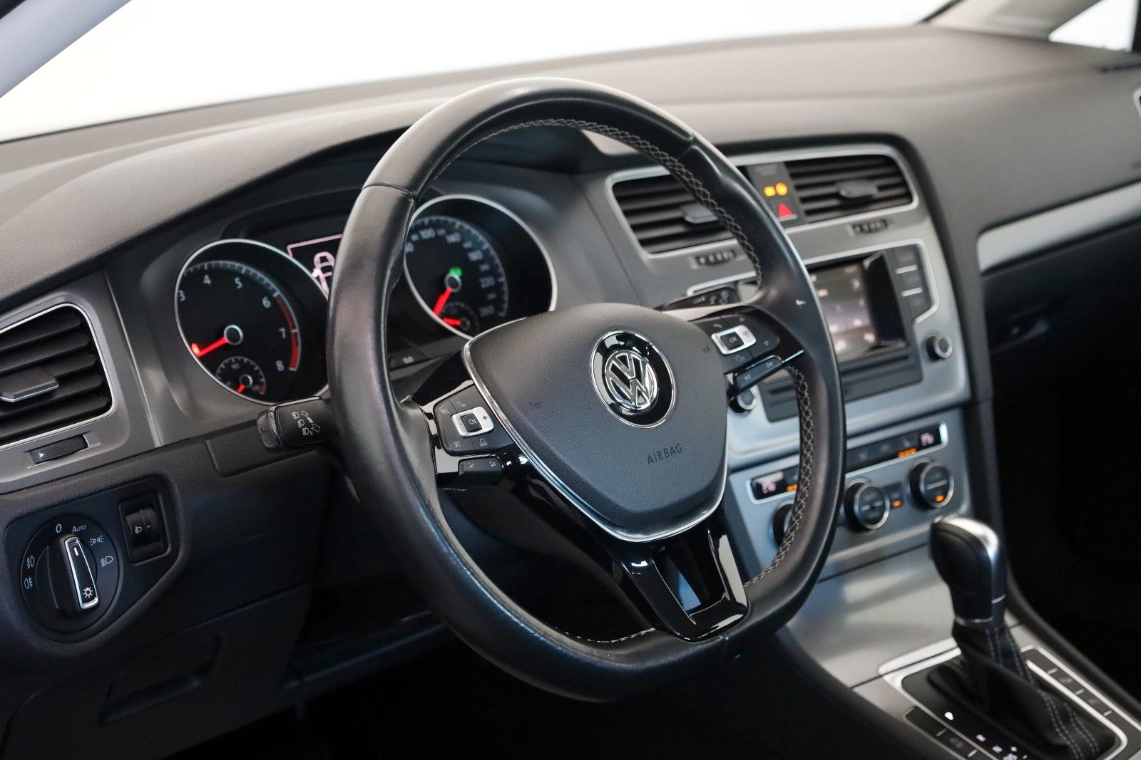 Fahrzeugabbildung Volkswagen Golf VII Lounge BMT,DSG,Park Assist, Allwetter