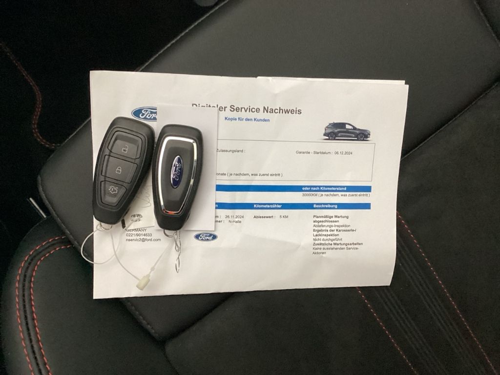 Fahrzeugabbildung Ford Kuga Plug-In Hybrid ST-Line X HUD Navi B&O LED