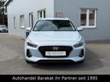 Hyundai i30 cw Select 8xALU PDC KLIMA BT SPUR-ASSIST EU6 - Hyundai: X30