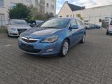 Opel Astra J Sports Tourer Sport /TÜV NEU/PDC - Opel Astra aus 2010: Sports
