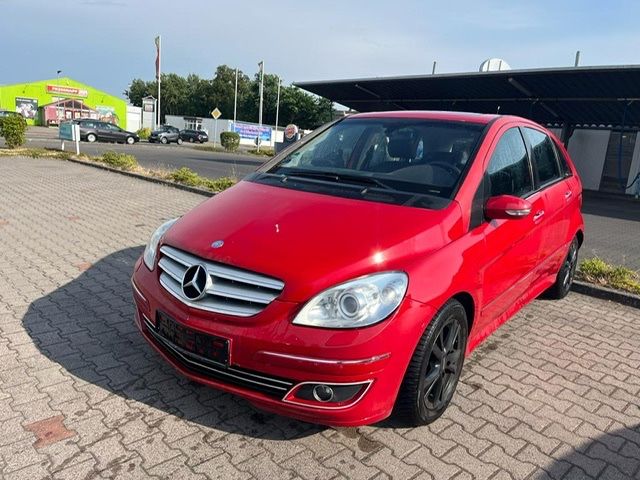 Mercedes-Benz B 200*AUTOMATIK*KLIMA*PANORAMA*BI XENON*2.HAND*