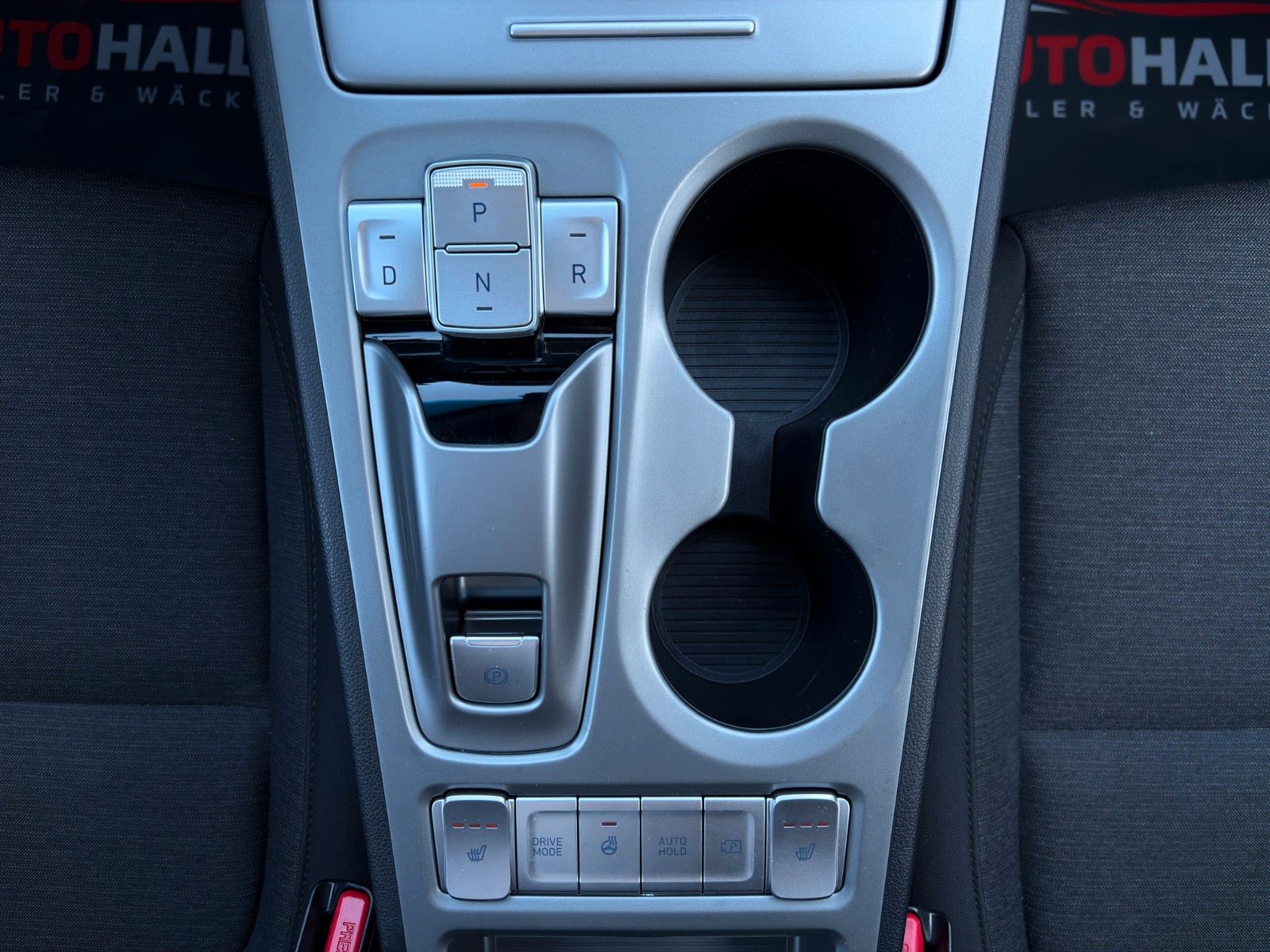 Fahrzeugabbildung Hyundai KONA E 30+ Edition SHZ LHZ LFA LKA CarPlay NAVI
