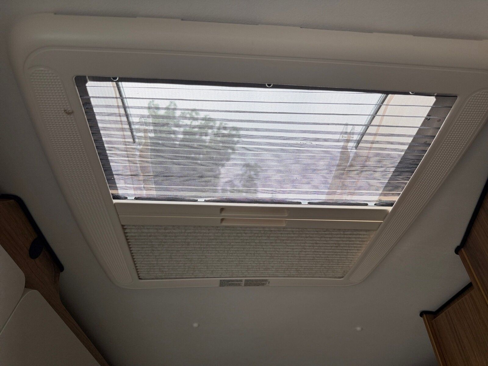 Fahrzeugabbildung Karmann Dexter 4x4 DE 560 AW Allrad 4x4, Rückfahrkamera