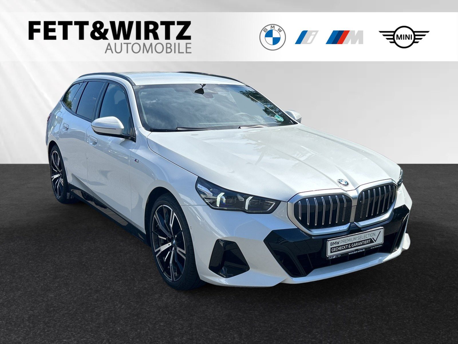 BMW 520i Touring M Sport AHK 20 LMR Autobahnass foto 1
