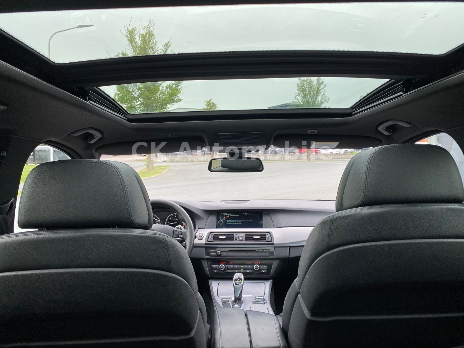 Fahrzeugabbildung BMW 530 d Touring M Sport/Navi/Leder/Pano/Bi-Xenon