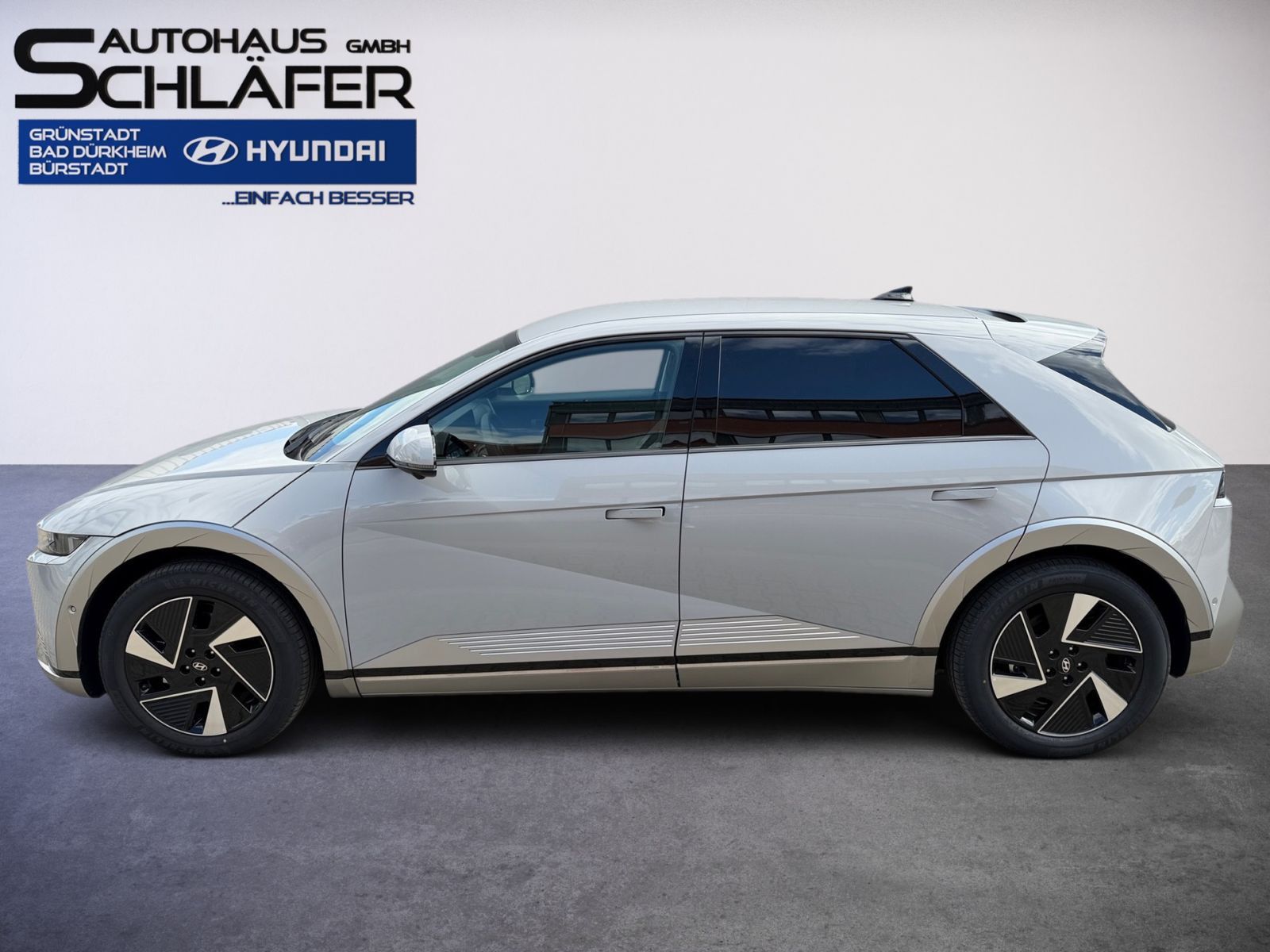 Fahrzeugabbildung Hyundai IONIQ 5 Uniq Elektro 84 kWh 4WD Park-Paket