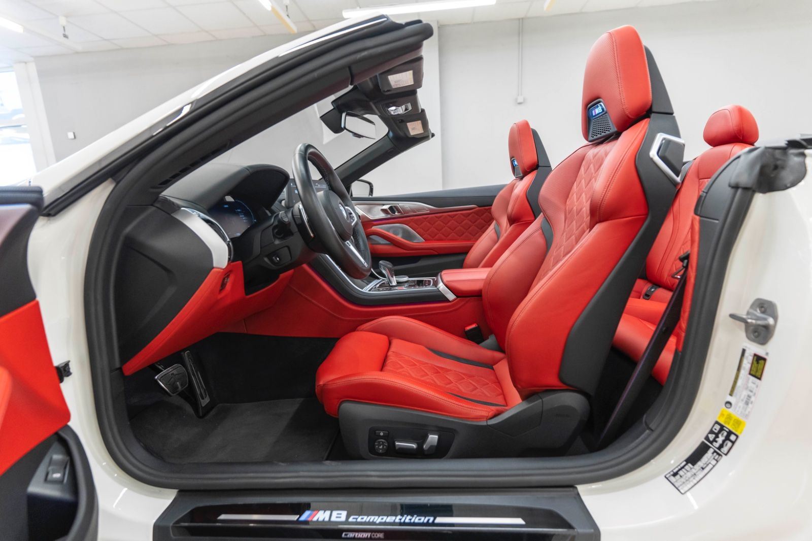 Fahrzeugabbildung BMW M8 Cabrio Competition LASER B&W ACC 3D SOFTCLOSE