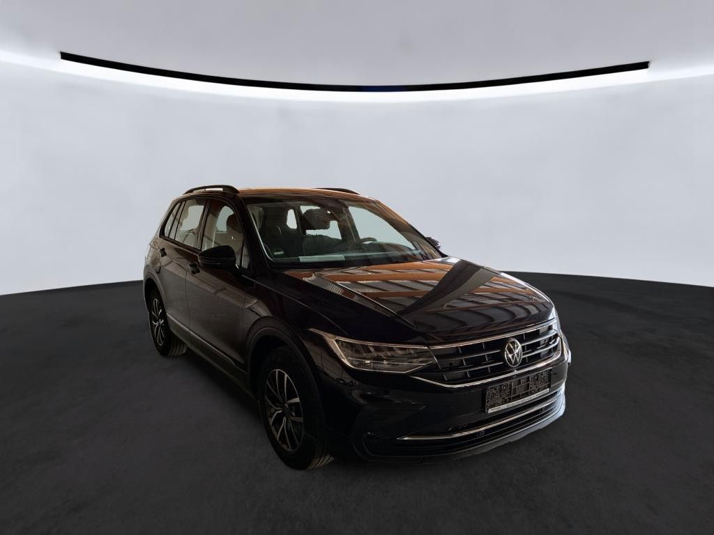 Fahrzeugabbildung Volkswagen Tiguan Life TDI DSG AHK NAVI KAMERA LED GJ  1.HD