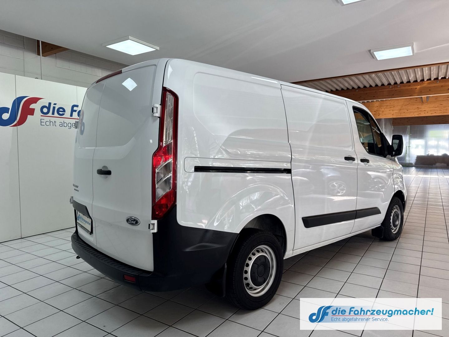 Fahrzeugabbildung Ford Transit Custom Kasten 280 L1 DAB SHZ Notbremsass