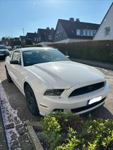 Ford Mustang V6 3.7 305PS 2014 Schalter 12... - Ford Mustang Gebrauchtwagen in Wuppertal