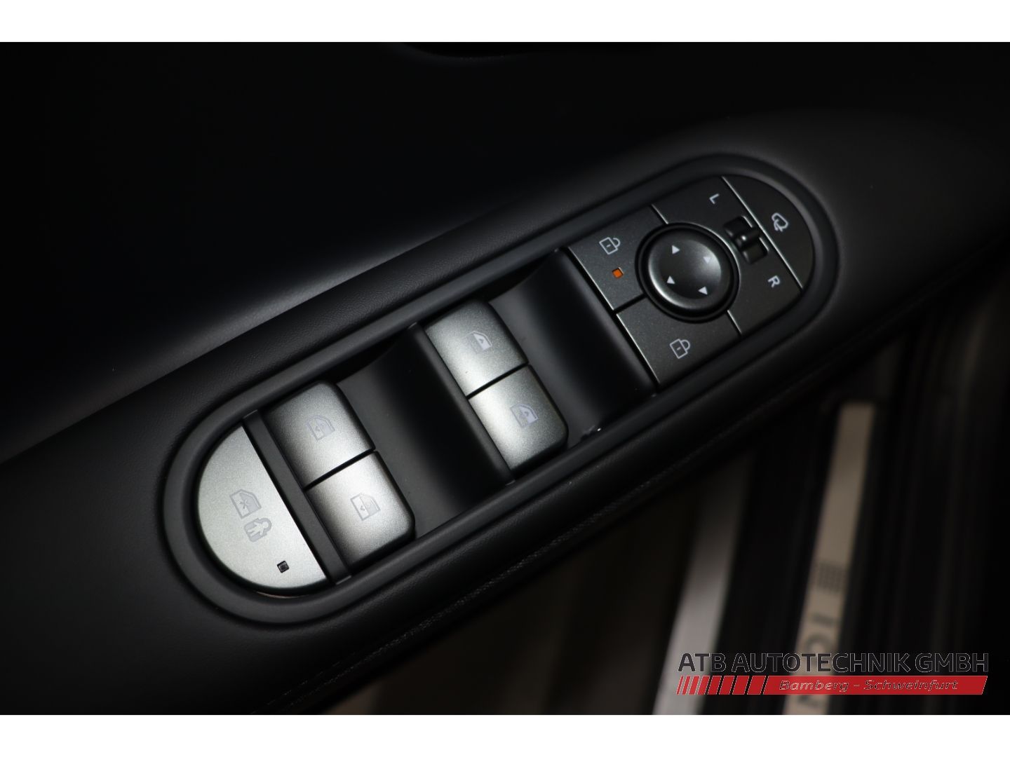 Fahrzeugabbildung Hyundai IONIQ 5 MY26 84 kWh 229 PS UNIQ Pano.-Glasdach,