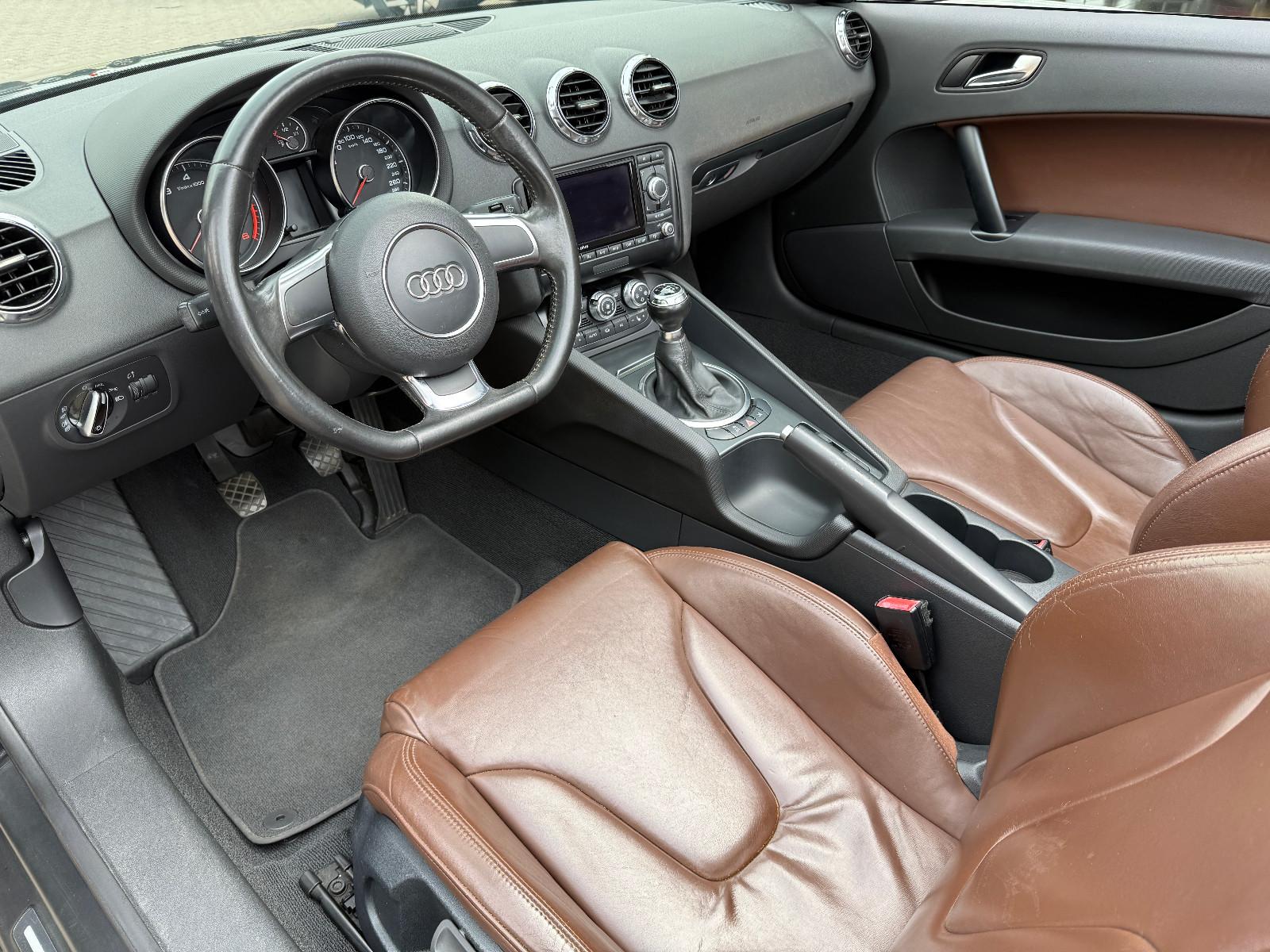 Audi TT Roadster 1.8 TFSI LEDER/XENON/NAVI/SITZHZG.