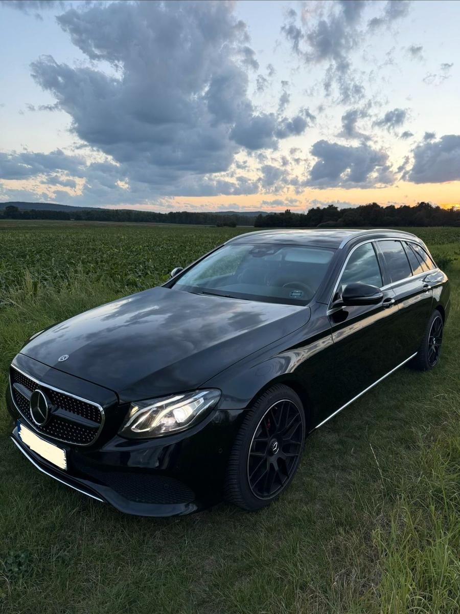 Mercedes-Benz E 220
