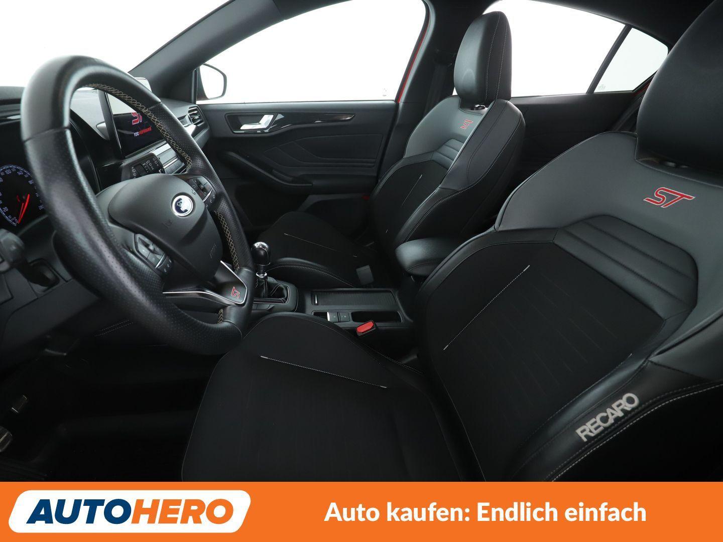 Ford Focus 2.3 EcoBoost ST *NAVI*LED*ACC*PDC*SHZ*LHZ*