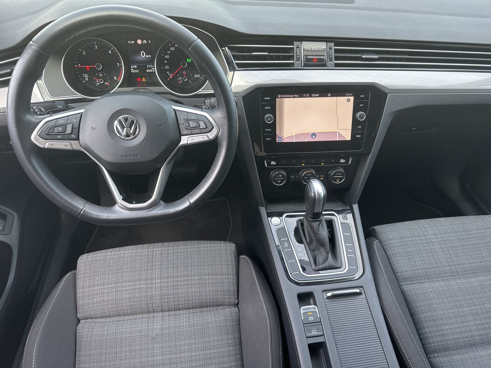 Fahrzeugabbildung Volkswagen Passat Variant 2.0 TDI DSG Business NAV+LED+ACC