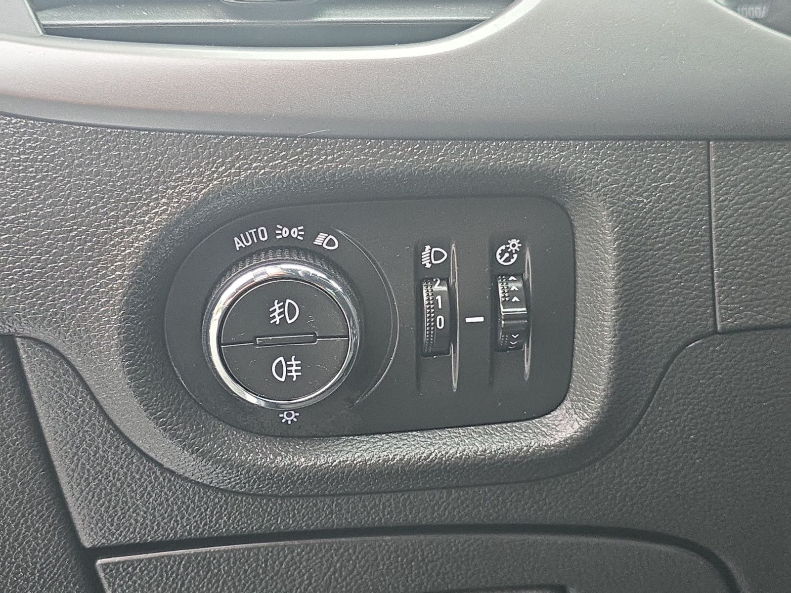 Fahrzeugabbildung Opel Astra K Sports Tourer Business/Lenkradheizung/