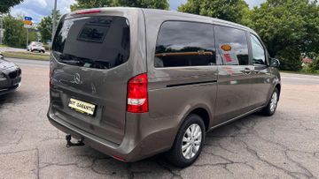 Mercedes V 220 - 5