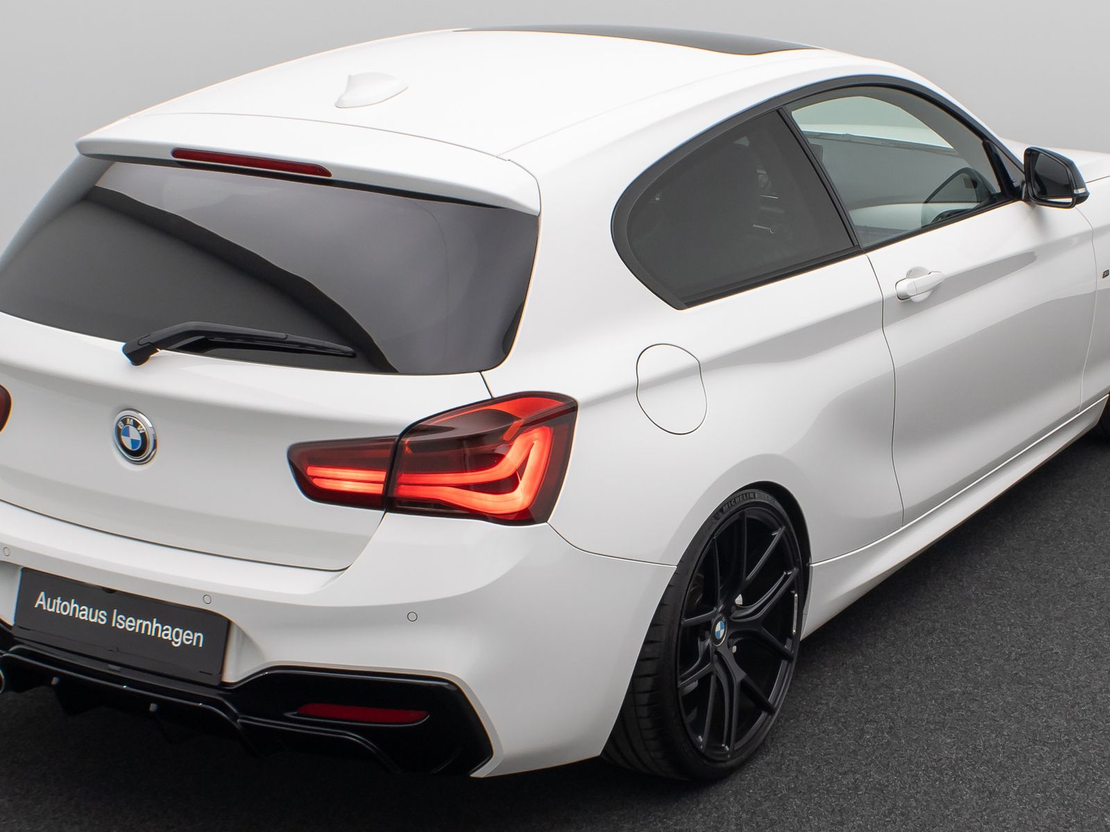 Fahrzeugabbildung BMW 118 d M Sport, Schiebedach,19 " Gewindefahrwerk