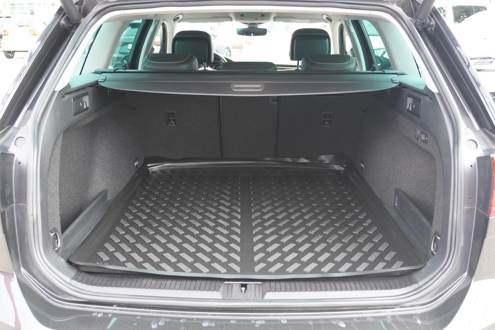 Volkswagen Passat 2.0 TDI R-Line DSG LED ACC AHK, миниатюра 16