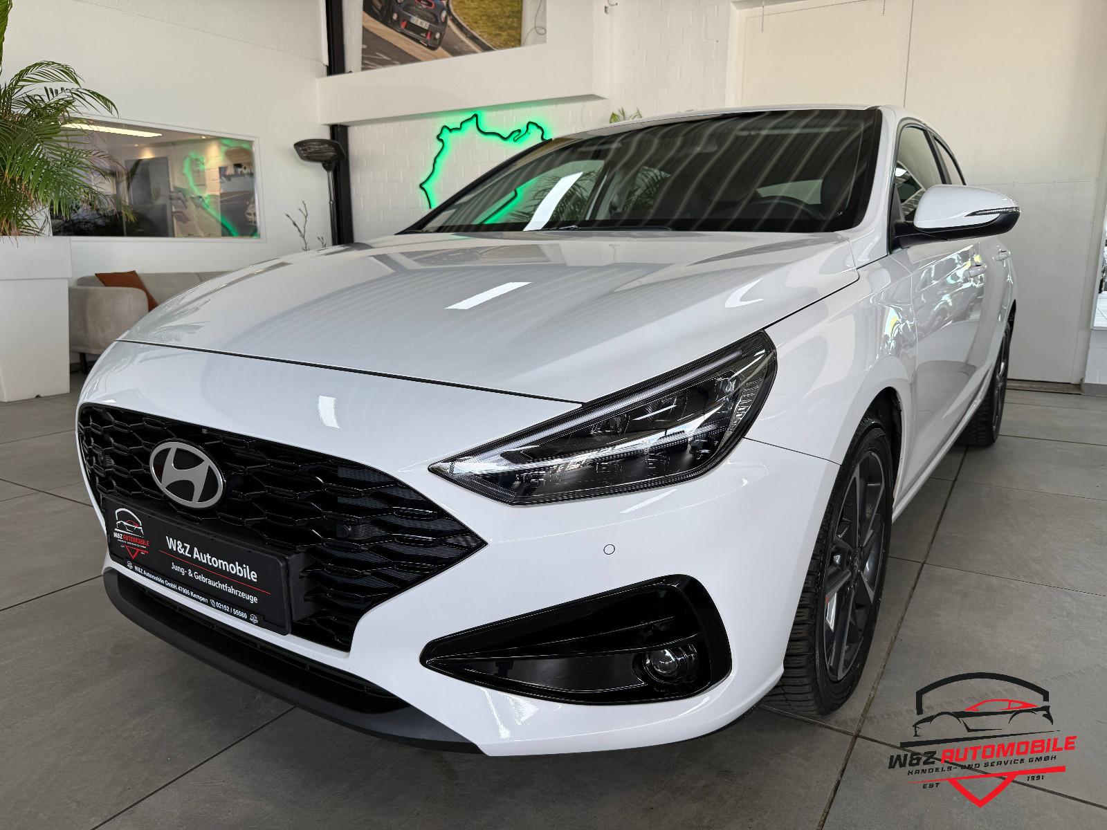 Hyundai i30 1.5 T-GDI Fastback +Navi+SHZ+LED+Kamera+