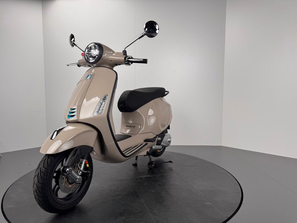 Fahrzeugabbildung Vespa PRIMAVERA 125 SPORT E5+ *NEUFAHRZEUG