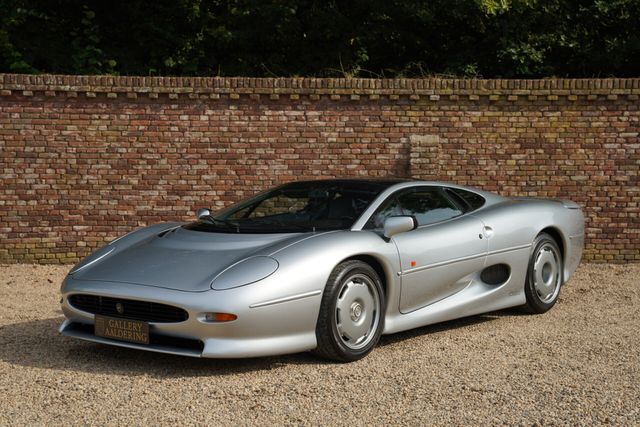 Jaguar XJ XJ220 ONE OWNER, 7.500 KMS One owner XJ220, 7