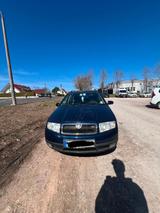 Skoda Fabia Kombi TÜV neu 2027 Klima AHK v... - Skoda Fabia aus 2001: Kombi