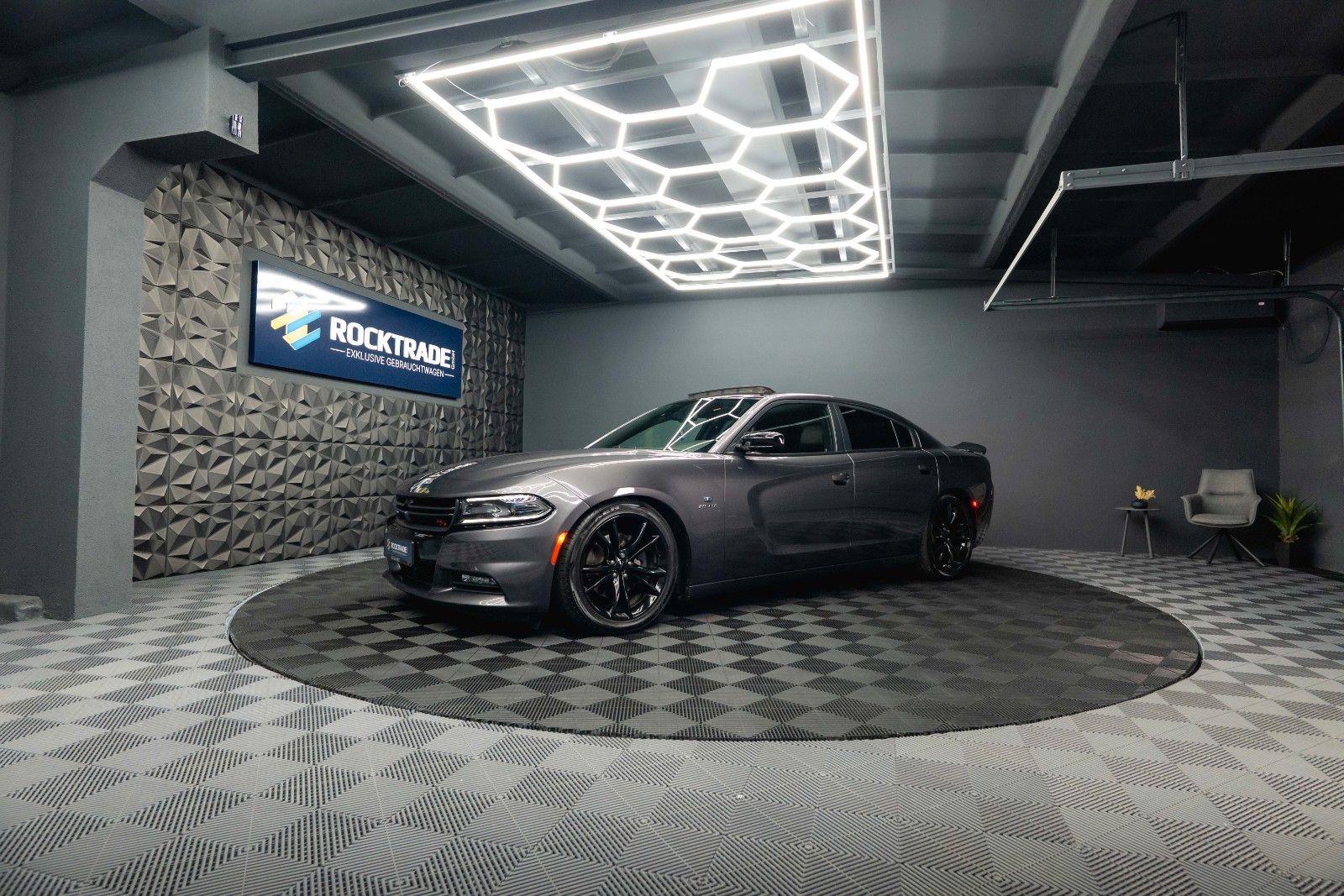 Fahrzeugabbildung Dodge Charger 5.7 V8 HEMI R/T+ Full Options *ACC*LED*