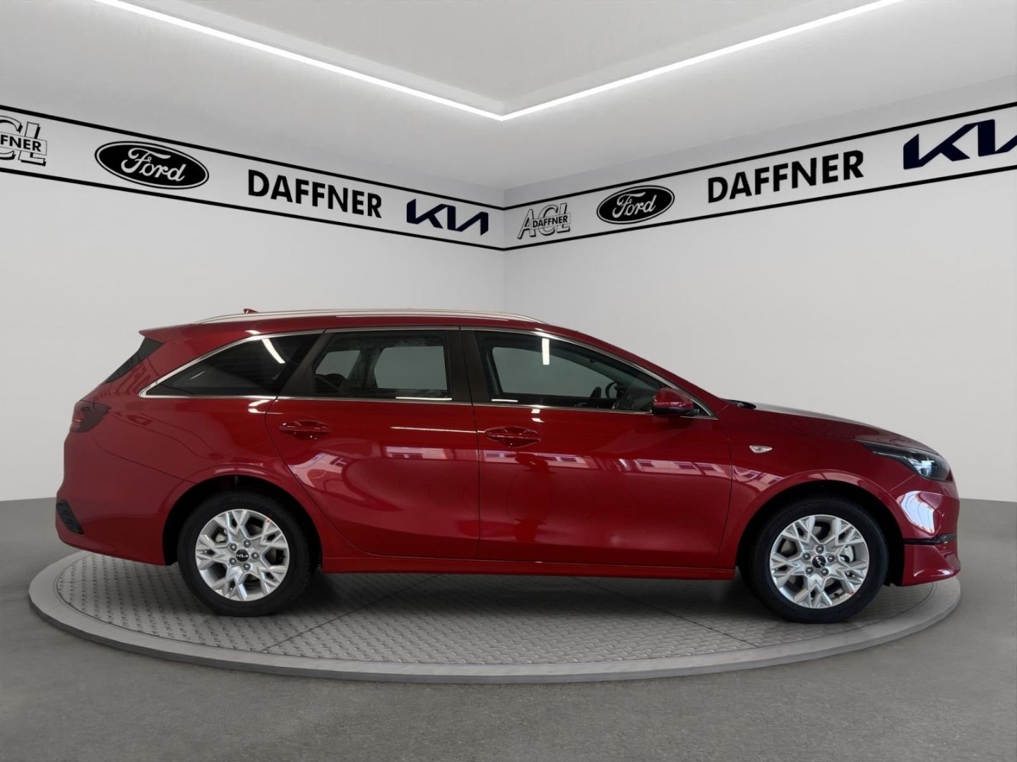 Fahrzeugabbildung Kia Ceed_sw Vision Kamera Tempomat Navigation DAB