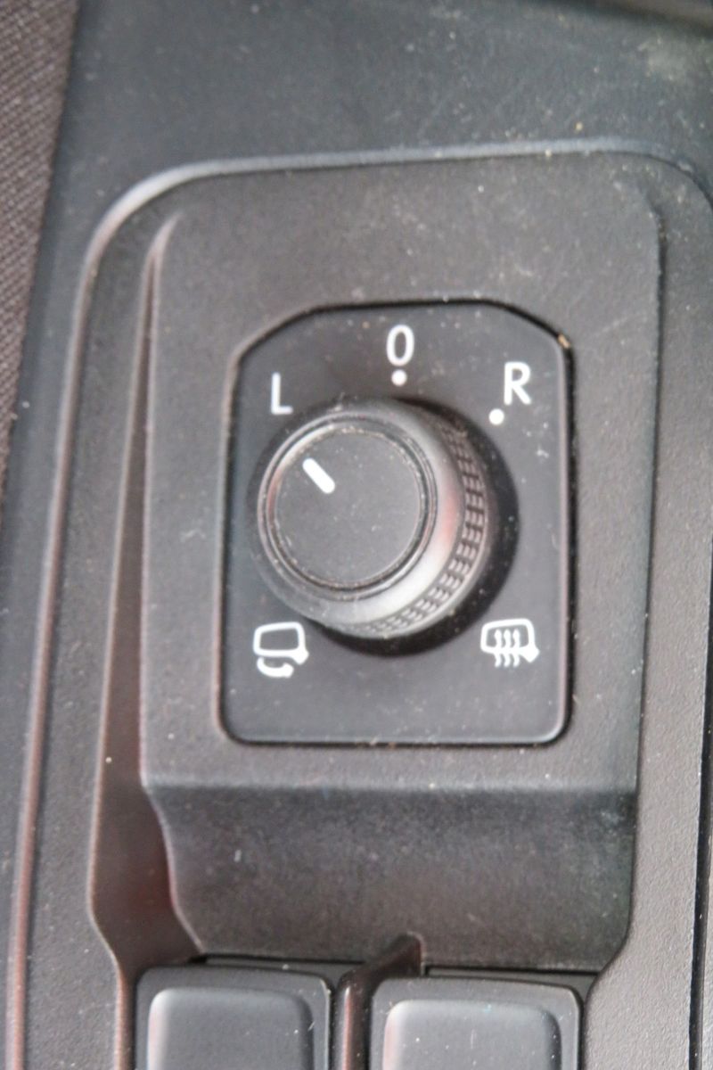 Fahrzeugabbildung Volkswagen T-Roc Life LED AHK KAMERA ACC NAVI 1.HD