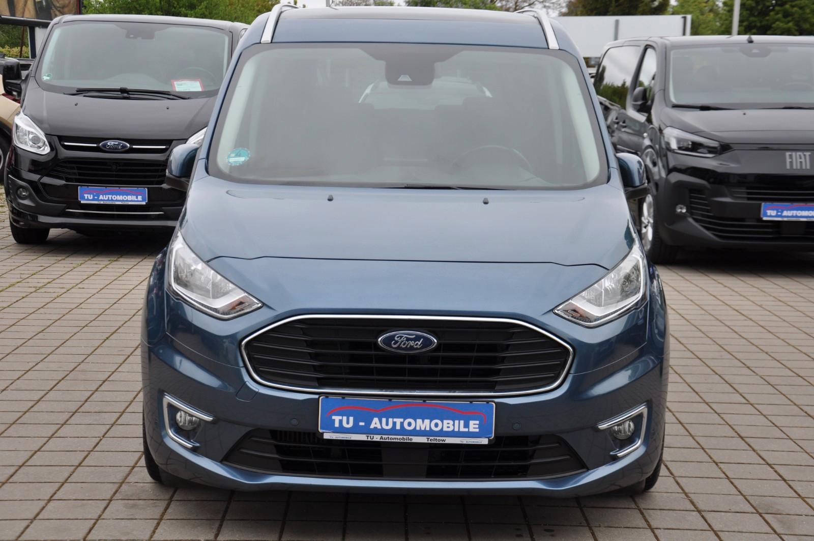 Ford Grand Tourneo Connect Titanium Aut NAVI-PANO-7Si