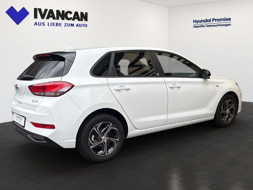 Fahrzeugabbildung Hyundai i30 1.5T 160PS 48V Edition 30