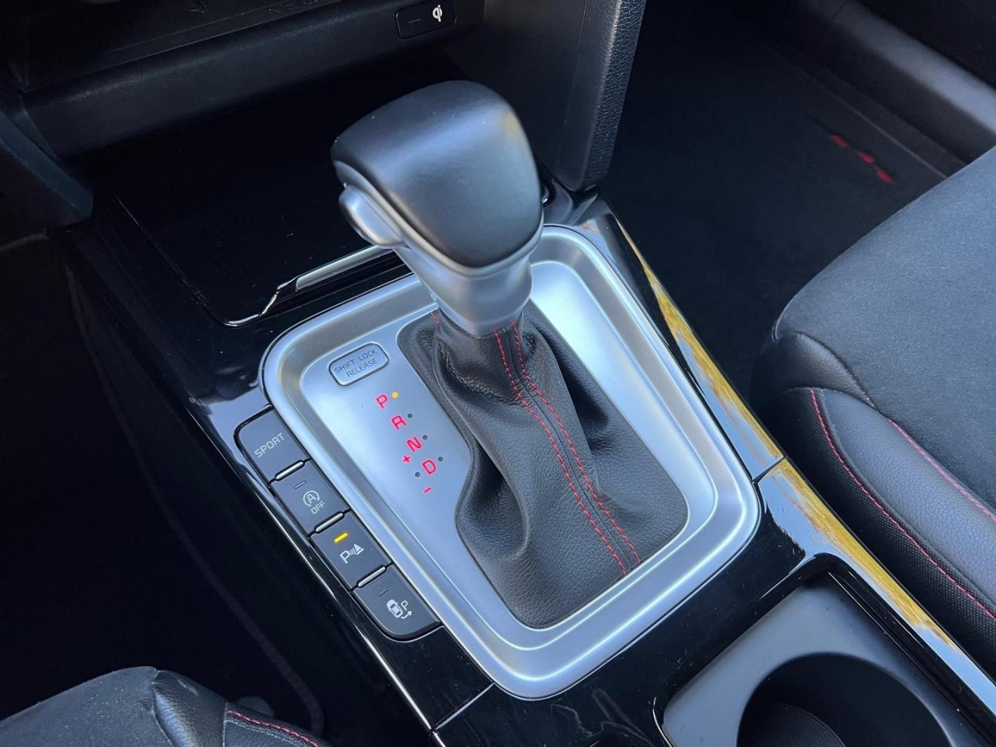 Kia ProCeed GT 1.6T SPORTAUSPUFF PANORAMA NAVIGATION