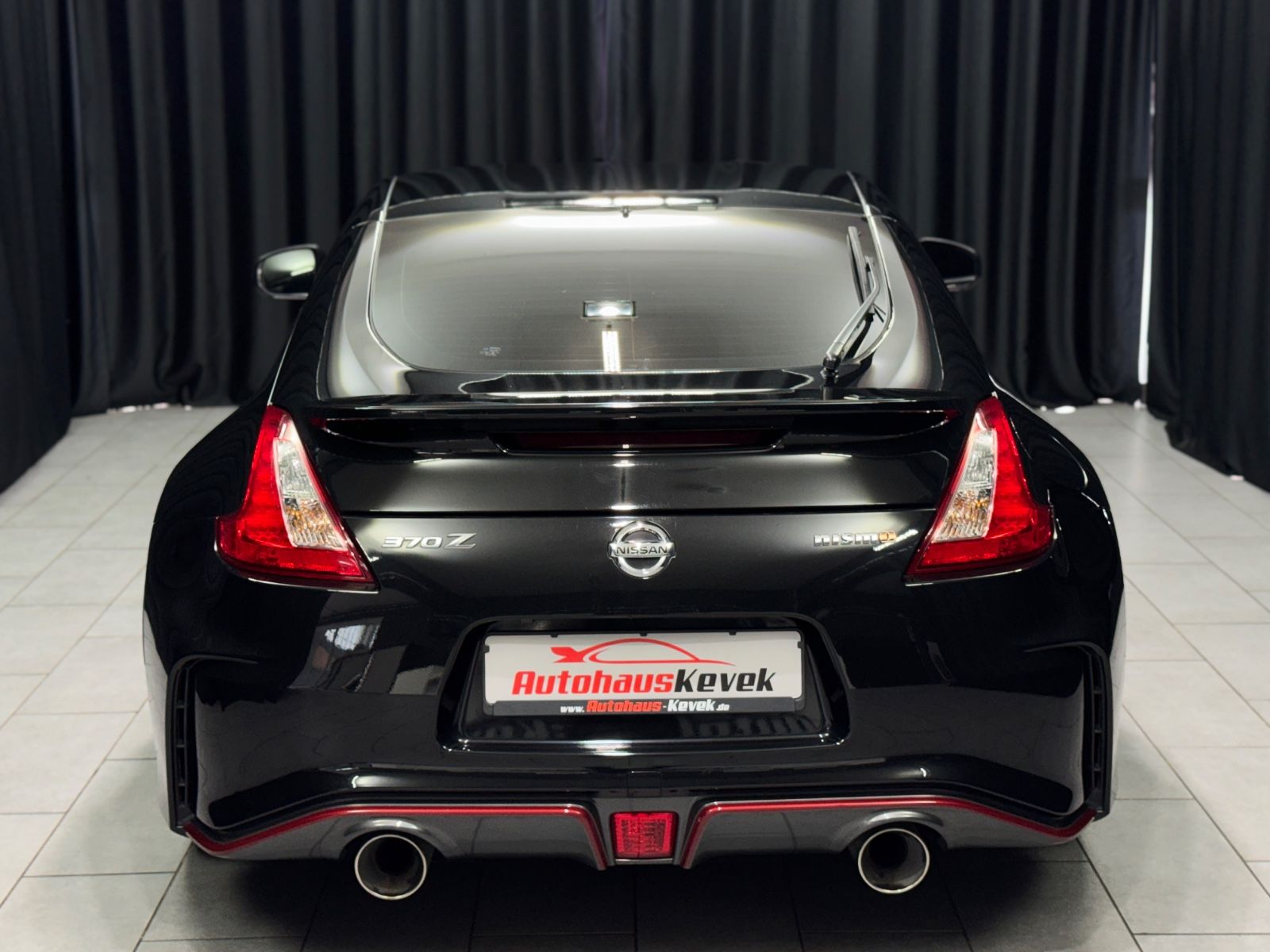 Fahrzeugabbildung Nissan 370Z Nismo|BOSE|RECARO|SCHALTER|D-FZG|U-FREI