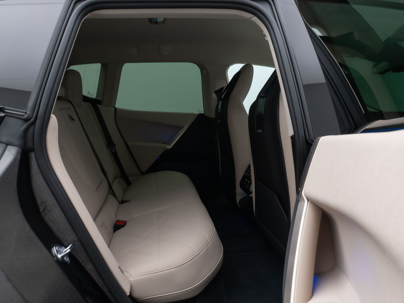 Fahrzeugabbildung BMW IX xD50  Sport 360&deg;DAB H/K Laser Komfort ACC 22"