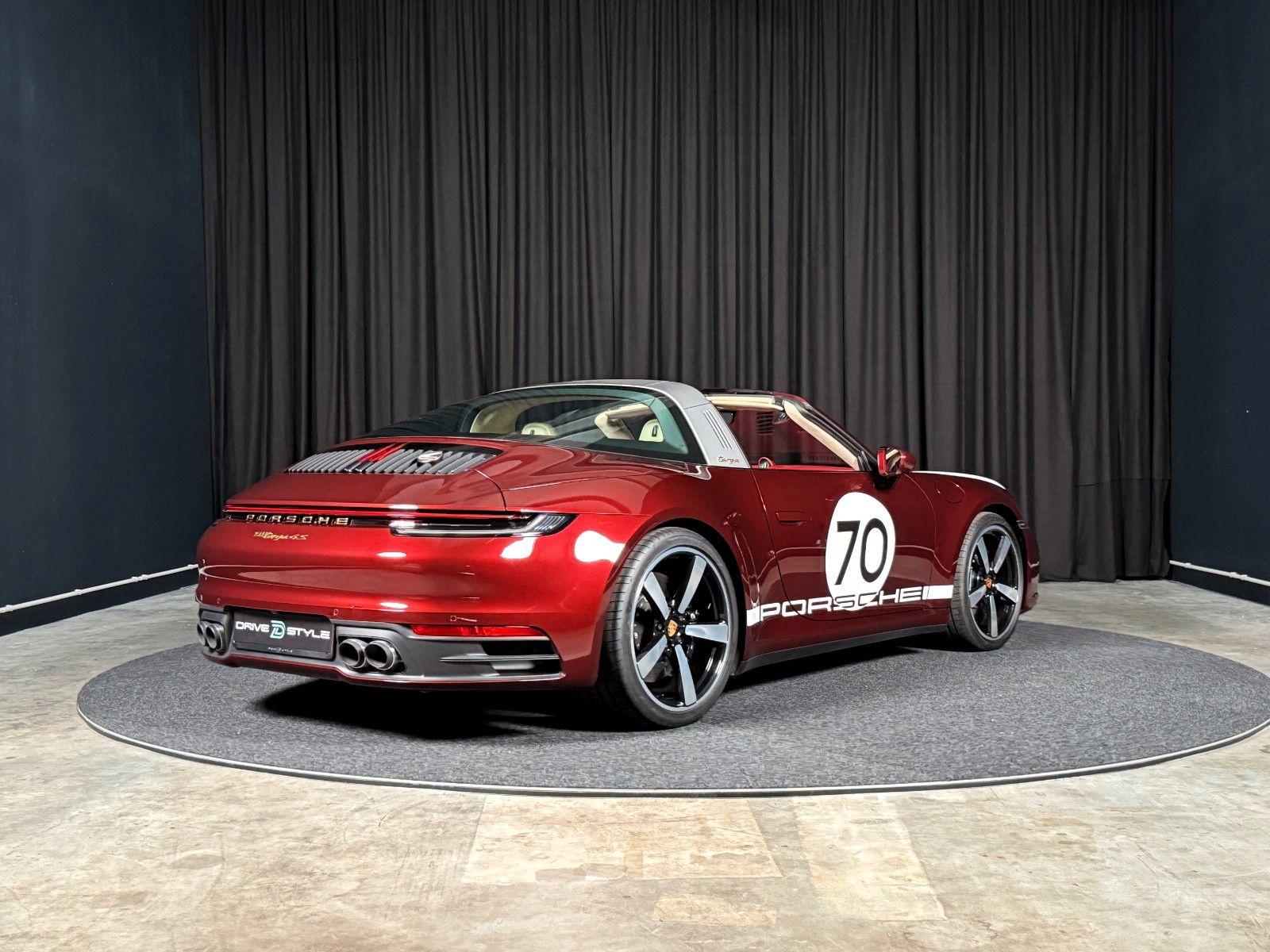 Fahrzeugabbildung Porsche 911 Targa 4 S Heritage + Lift + Approved + PCCB