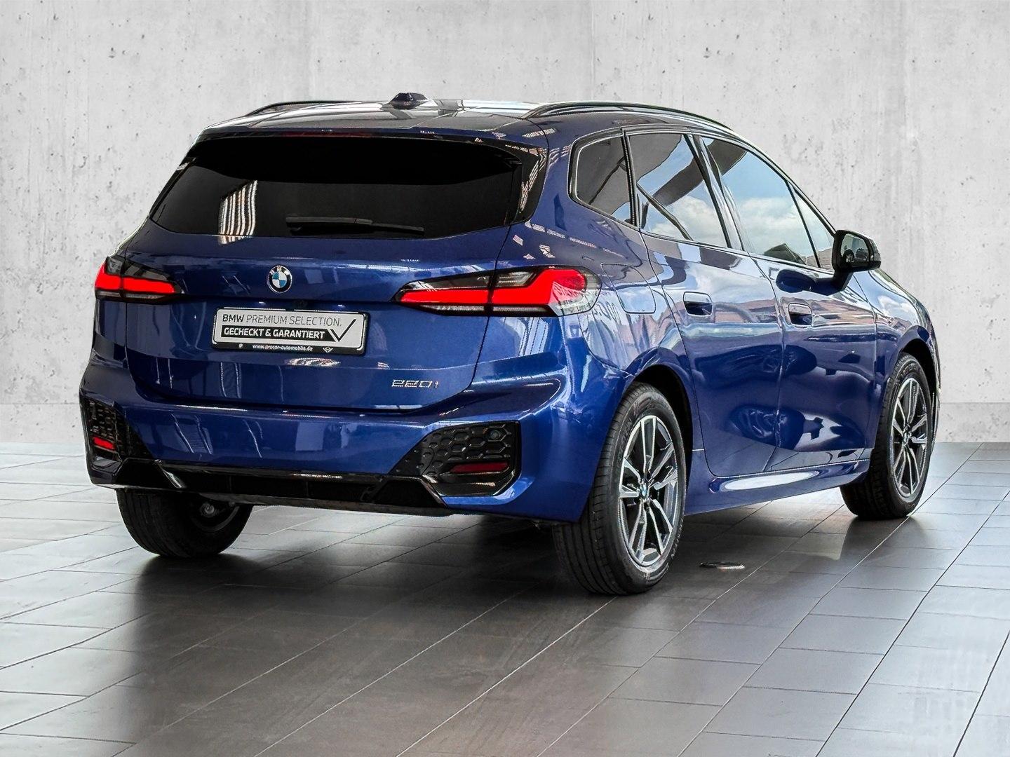 BMW 220i Active Tourer M Sport + DA PROF + PA+ + AHK