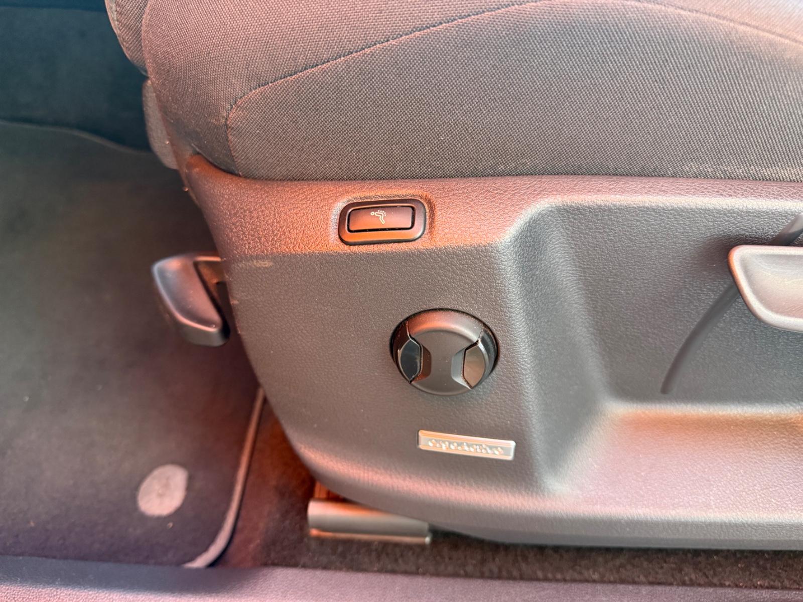 Volkswagen Touran Comfortline=7.Sitzer = 298,- € Monat =, миниатюра 30