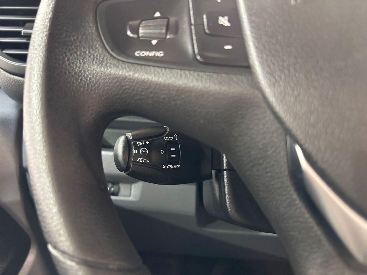 Fahrzeugabbildung Opel Vivaro2.0 D Edition L3 Sortimo#Kamera#Carplay#Kl