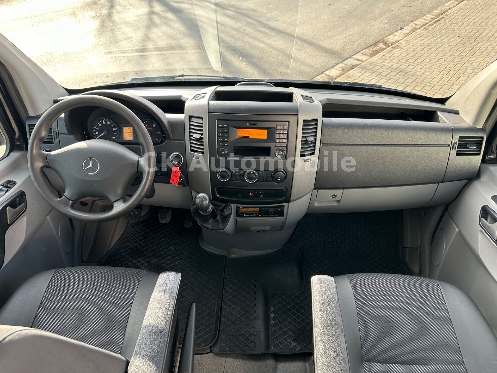 Fahrzeugabbildung Mercedes-Benz Sprinter II Kasten 316 CDI Mixto Maxi/ 5 Sitze