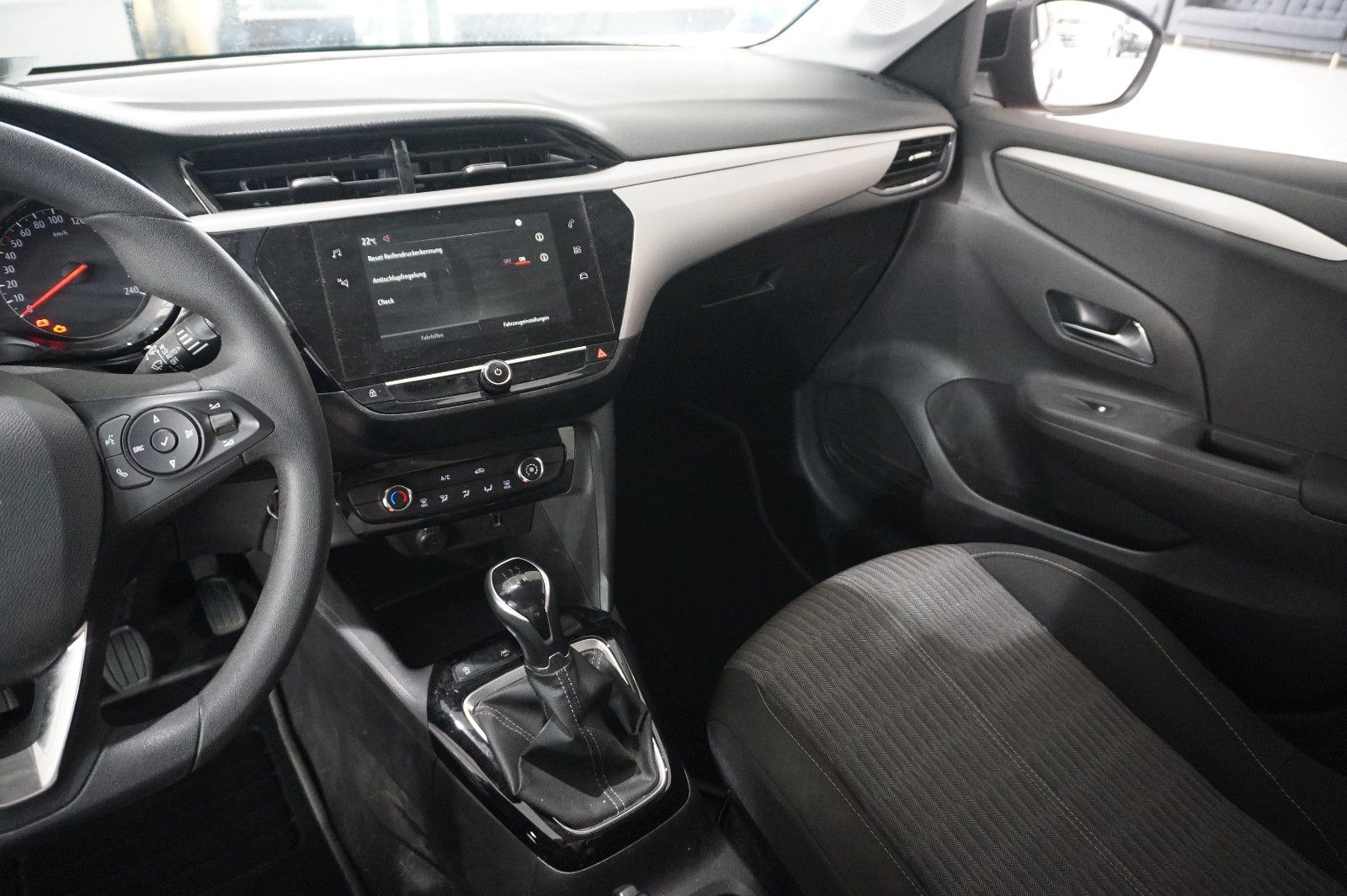 Fahrzeugabbildung Opel Corsa F 1.2T EDITION NAVI/KAMERA/SPORT/DAB+