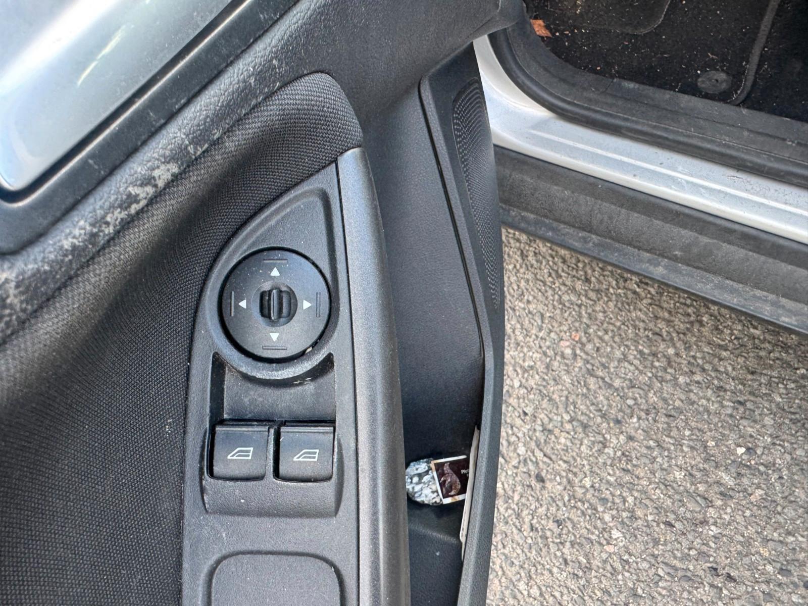 Ford Focus 2015 — photo 9